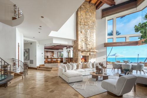 5305 Carlsbad Blvd, Carlsbad CA 92008-4416 exterior