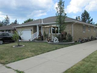 9652 Melody Ln, Cleveland OH  44144-3132 exterior