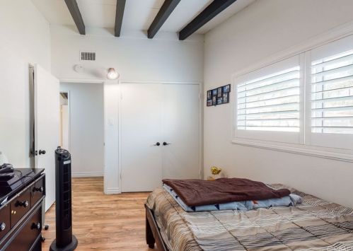 7076 Newbury Ave, San Bernardino CA  92404-6441 exterior