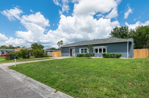 129 Woodland Dr, Sanford, FL 32773-5853