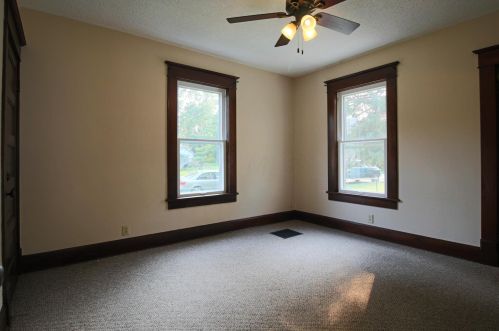 35 Lincoln Ave, London OH  43140-1579 exterior