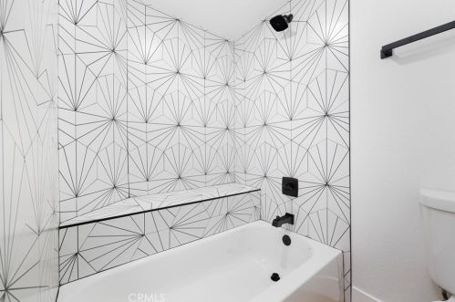 4393 Date Ave, La Mesa CA  91941-6412 exterior