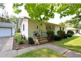 708 7th St, Farmington, MN 55024-1539