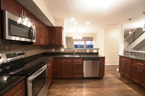 5010 Nob Hl Dr, Newport KY  41075-4096 exterior