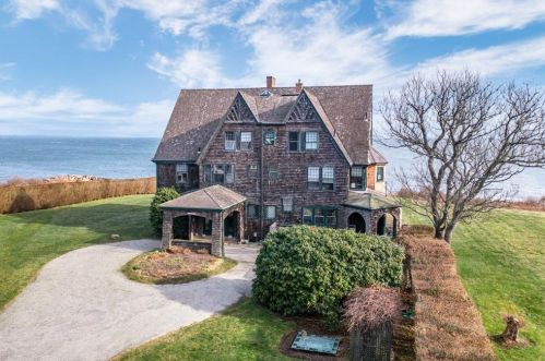 352 Ocean Rd, South Kingstown, RI 02882-1390