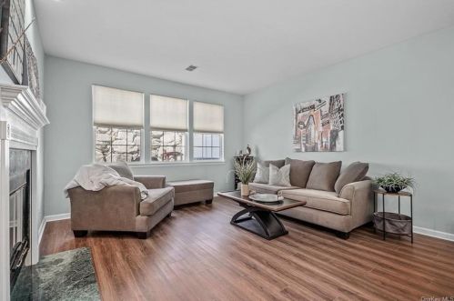 179 Woodlands Dr, Tuxedo Park NY  10987-4803 exterior