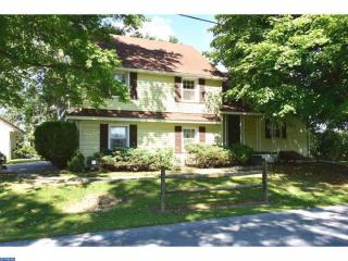 281 Bertolet Mill Rd, Basket, PA 19547-8745