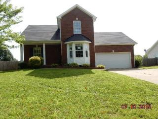 1757 Needmore Rd, Clarksville, TN 37042-4537