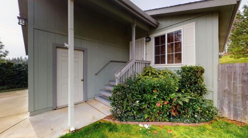 101 Mink Creek Dr, Cape Horn, CA 95713-9028