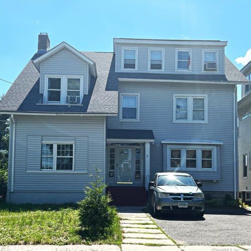 1915 Park Ave, Bridgeport, CT 06604-1922