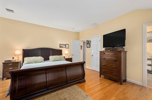 434 Quidnessett Rd, North Kingstown RI  02852-1500 exterior