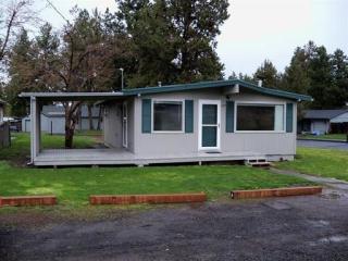 480 Cleveland Ave, Bend OR  97702-1724 exterior