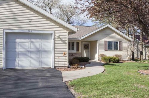 103 Buckingham Ct, Cambridge, WI 53523-9131