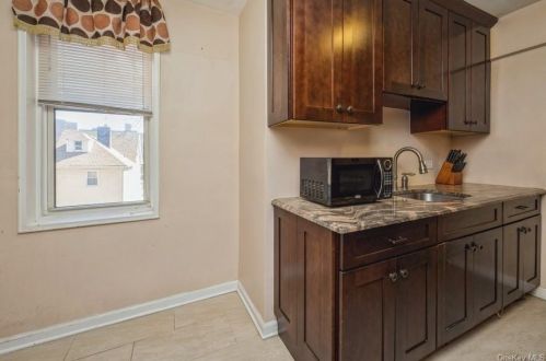 1480 Thieriot Ave, Bronx, NY 10460-3827