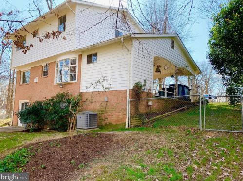 6800 Quebec Ct, Springfield VA  22152-3414 exterior