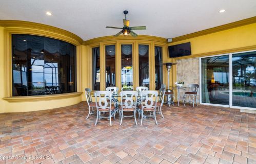 3618 Indian Riv Dr, Cocoa FL 32926-8705 exterior