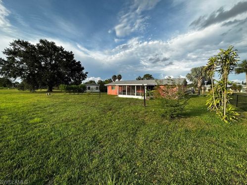 1535 Medford Pl, Lehigh Acres FL  33936-5945 exterior