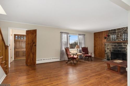 58 Summit Rd, Sparta, NJ 07871-1429