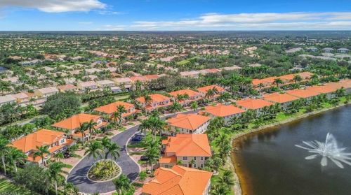 28086 Sosta Ln, Bonita Springs, FL 34135-8021
