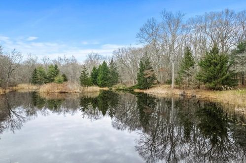 224 Mile Creek Rd, Lyme, CT 06371-1878