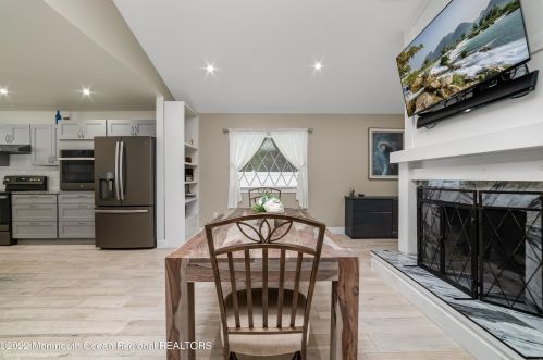 13 Pelican Dr, Berkeley Township NJ 08721-1654 exterior