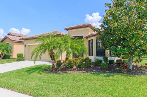 307 Cedar Falls Dr, Ruskin FL  33572-3118 exterior
