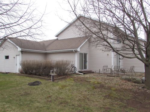 4753 Fairway Dr, Waterford WI  53185-3371 exterior