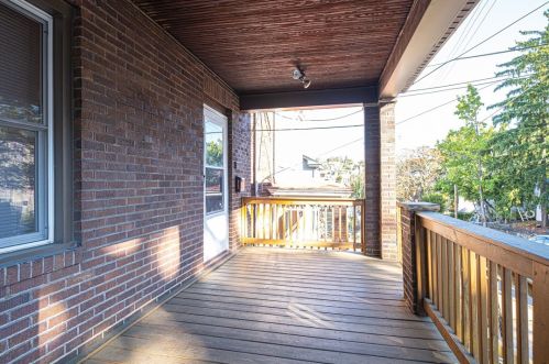 322 Walter St, Pittsburgh, PA 15210-1524