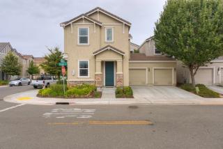2641 Klayko St, Sacramento, CA 95833-4433