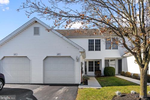 609 Canvasbach Dr, Etters PA  17319-8860 exterior