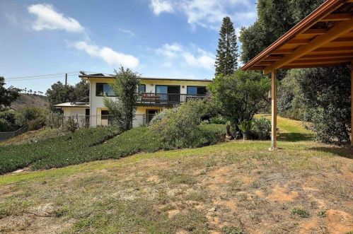 1040 Veronica Springs Rd, Santa Barbara CA  93105-4532 exterior