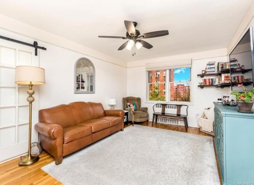 5650 Netherland Ave, Bronx, NY 10471-4201