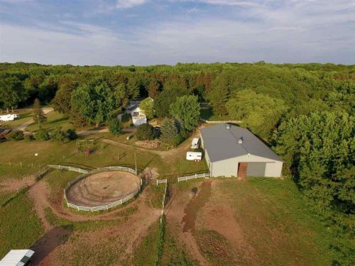10217 Kidder Rd, Edgerton, WI 53534-9013