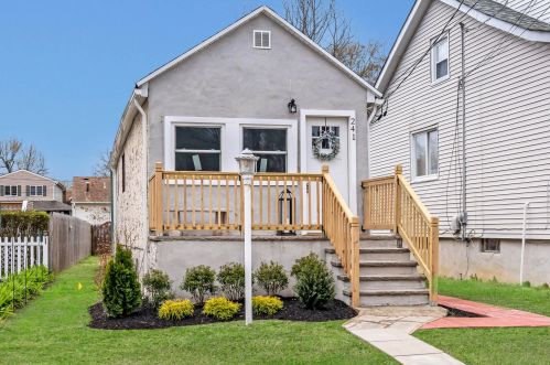 241 Bray Ave, Middletown NJ  07748-5432 exterior