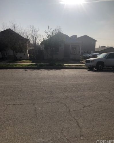 615 Pacific St, Bakersfield, CA 93305-3724
