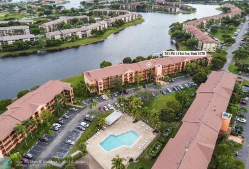 701 141st Ave, Hollywood FL  33028-2313 exterior