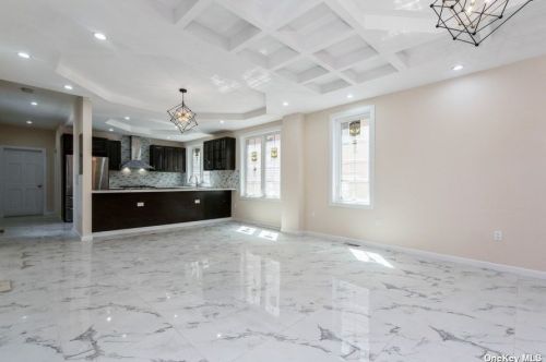 191-16 Hillside Ave, Jamaica, NY 11423-1741