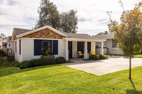 1401 Belle Pl, Fort Worth, TX 76107-3362