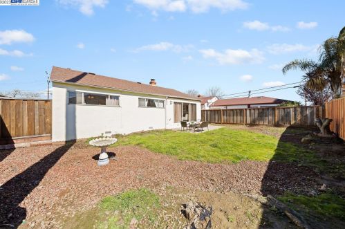 1806 Via Rancho, San Lorenzo CA  94580-1946 exterior