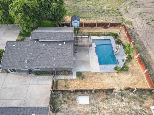 1812 Golf Rd, Turlock CA  95380-9746 exterior