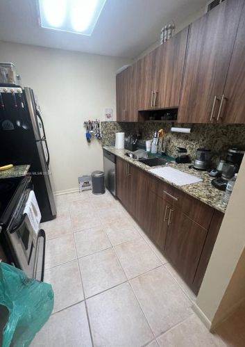 1551 135th Ter, Hollywood, FL 33027-1877