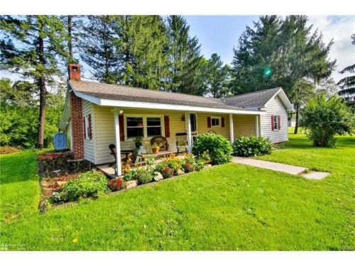 8588 Reservoir Rd, Germansville, PA 18053-2721
