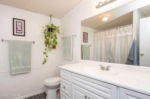 7205 Camino De Oeste, Tucson AZ  85742-9676 exterior