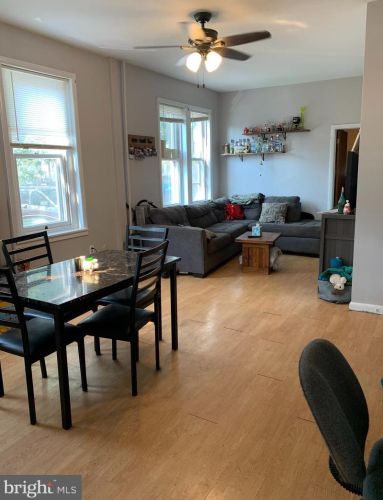 74 Evans St, Pottstown PA 19464-5547 exterior