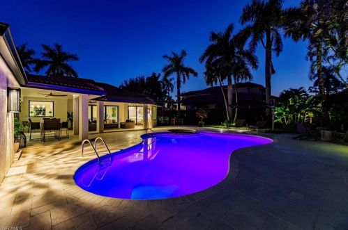 579 Neapolitan Way, Naples FL  34103-8567 exterior