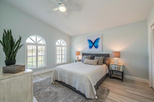 568 95th Ave, Naples FL  34108-2453 exterior