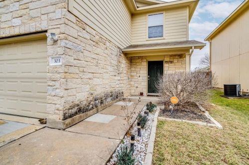 303 Quarter Ave, Creedmoor, TX 78610-4957