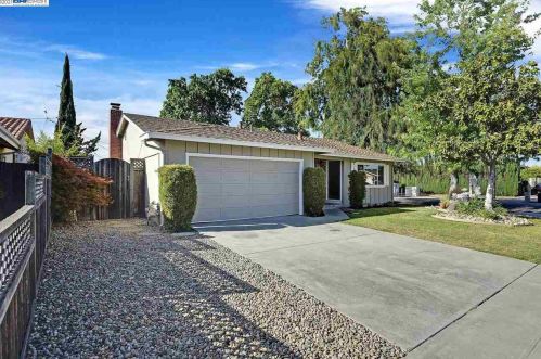 1501 Woodson Ct, San Jose, CA 95118-1668