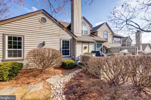 26 Manchester Ct, Berwyn PA  19312-1863 exterior