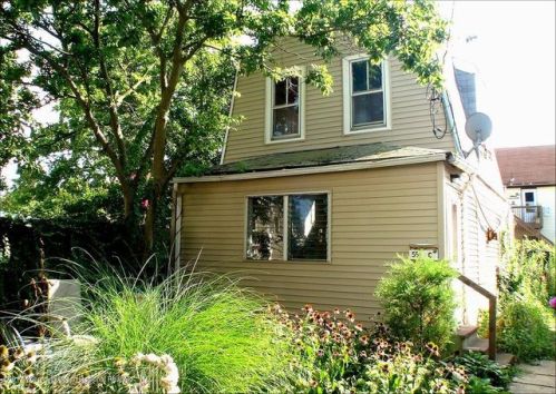 55 5th St, Monmouth Hills, NJ 07732-1666
